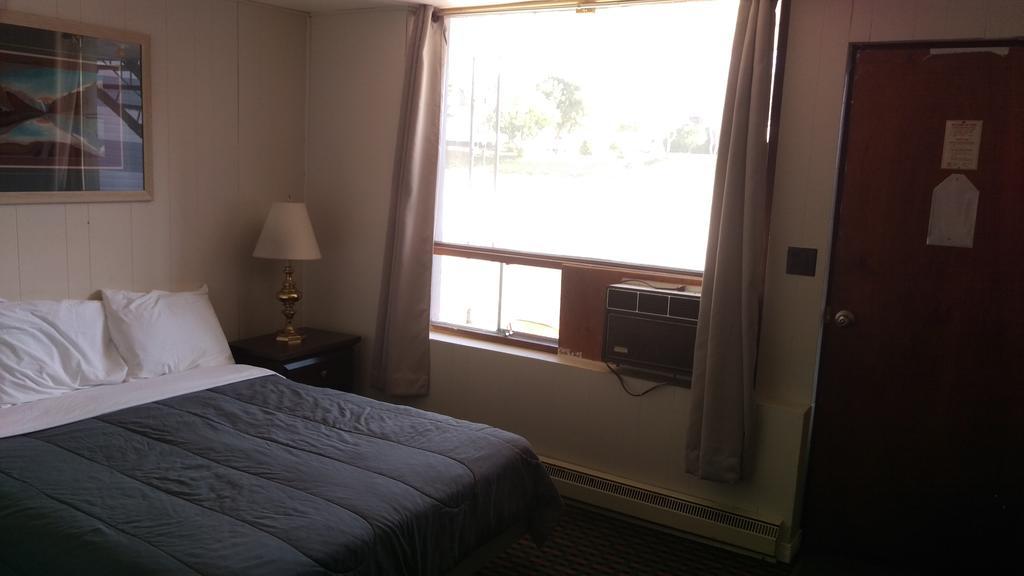 Bay Lake Inn - Frontiersman Motel Latchford Dış mekan fotoğraf